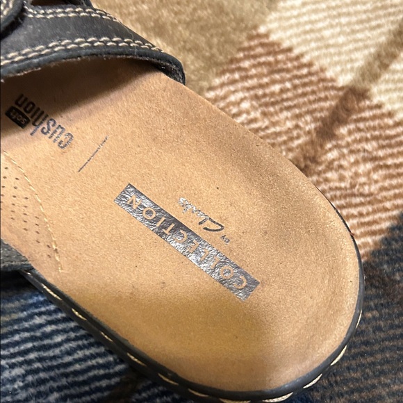 Clarks Black and Brown Strappy Sandals - Picture 6 of 8